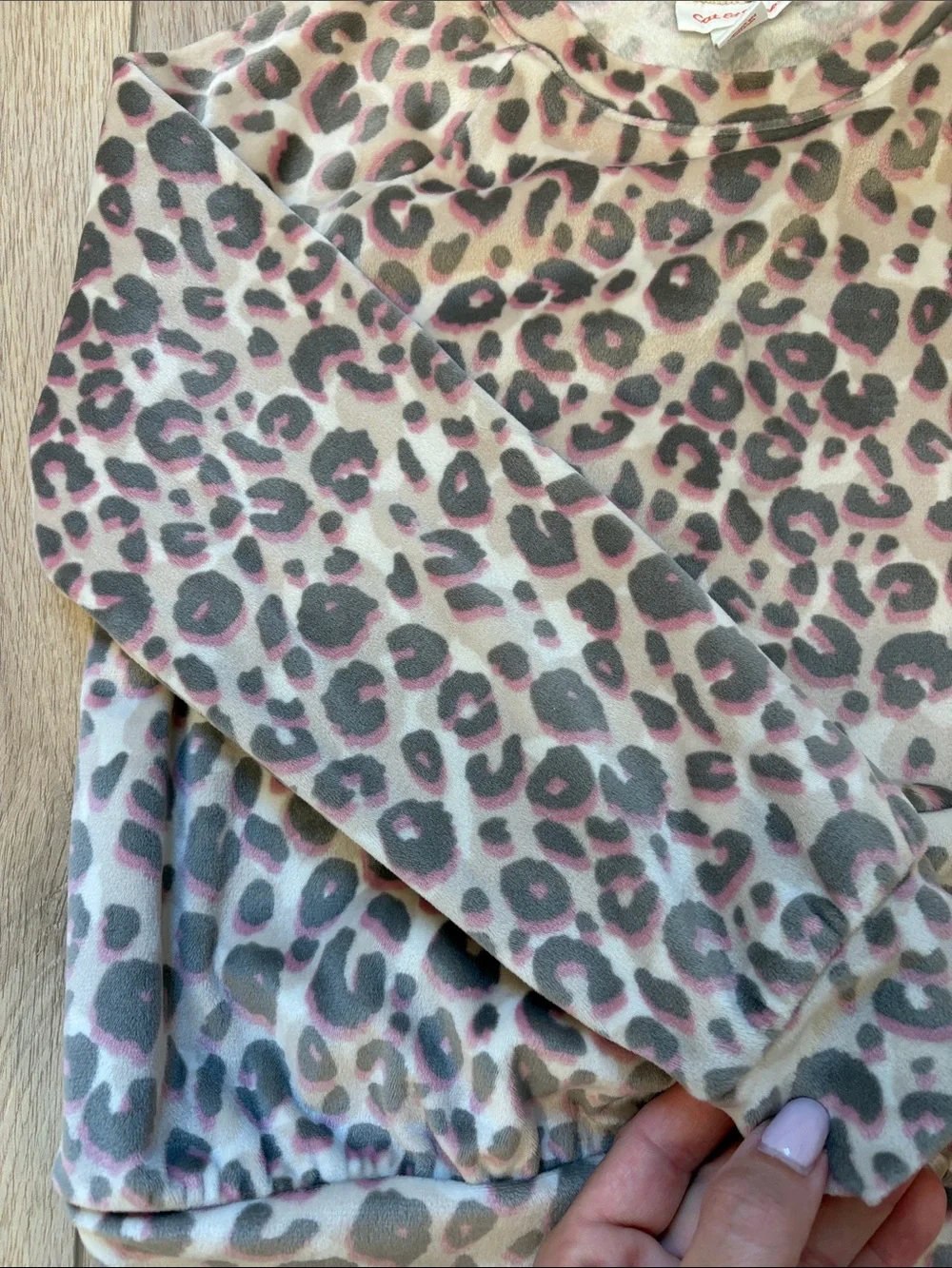 Girls' Pink Leopard Set - Cozy Long Sleeve Top & Jogger Pants